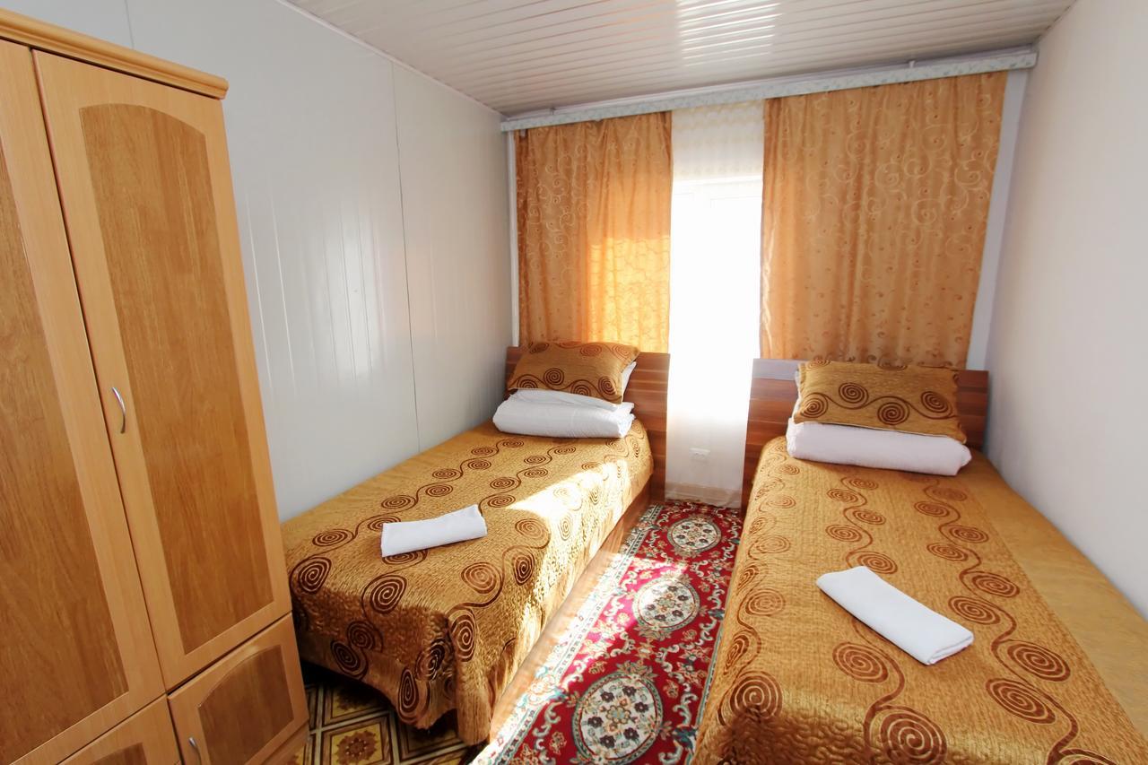 Lal Hotel Khorog Bagian luar foto