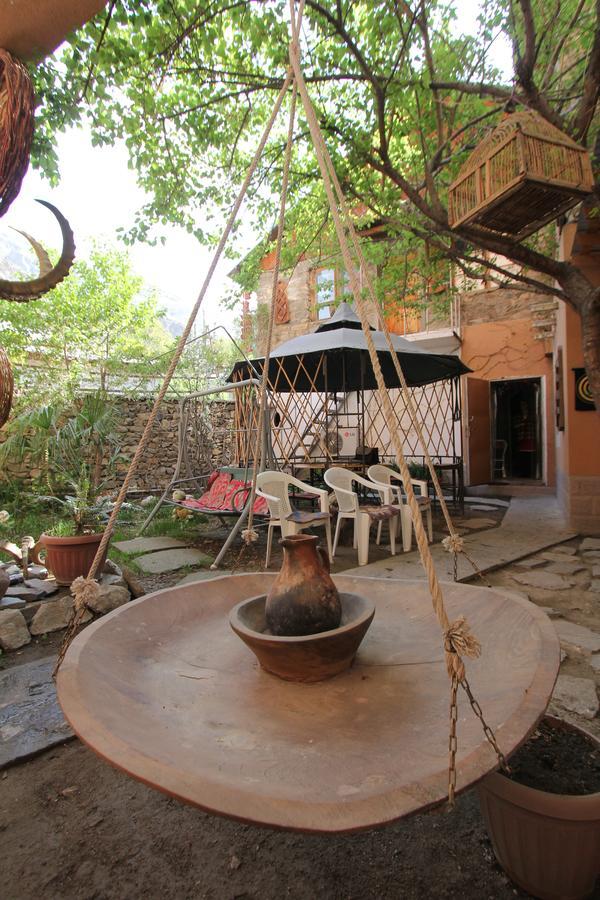 Lal Hotel Khorog Bagian luar foto