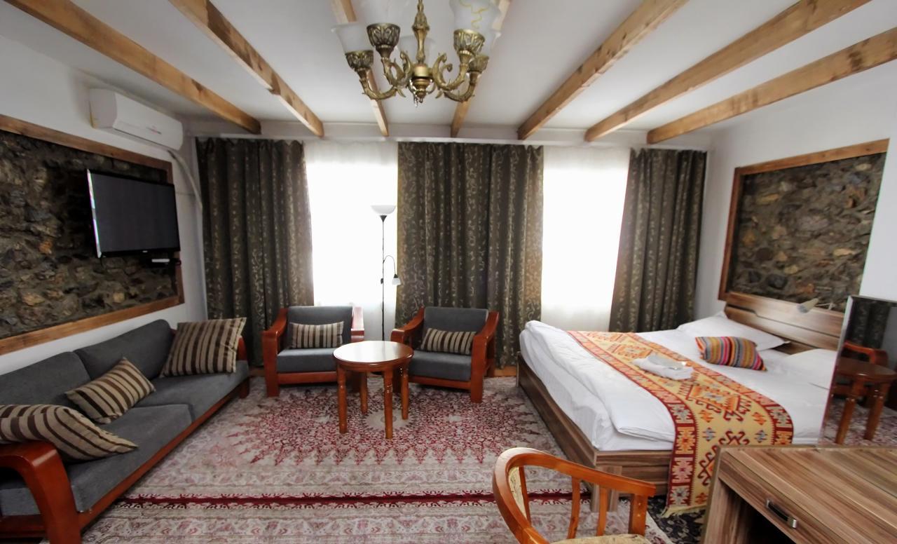 Lal Hotel Khorog Bagian luar foto